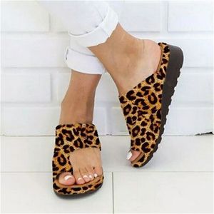JianBudan/ Women's Shoes Artificial Leather Bekväm plattform Kilmjuka sandaler Big Toe Ortopedisk korrigerare Sidhippers 34-43 220414