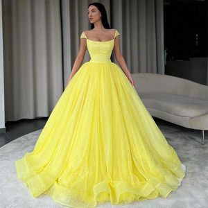 Glitter bollklänning balklänningar porträtthylsa gult specialtillfälle klänning veck tyll kjol vestido de fiesta examen