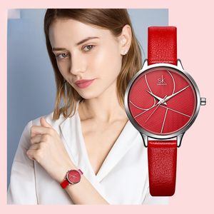 Weihnachten Rot Frauen Uhren Damen Casual Leder Quarzuhr Weibliche Uhr Montre Femme Zegarek Damski