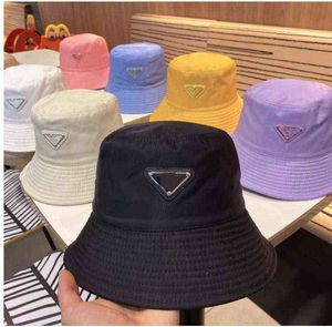 Caps de bola Designer Nylon Bucket Hat para homens e mulheres Moda Ladies Mens Autumn Summer Triangle Metal Metal Sun Hats New Spring Fisherman Caps Drop Ship