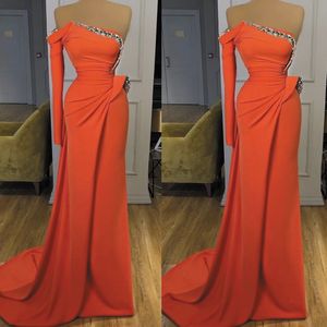 Jedno ramię Beaded Red Evening Prom Dresses Long 2021 Elegancki Dubai Moda Skromne Prom Suknie Robe de Soiree 2022