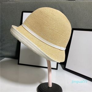 Grass Braid Kvinnor Fiskare Hattar Läder Bälte Lady Caps Crimped Designers Solid Cap Portable Wide Brim Hat