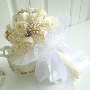 装飾的な花の花輪EST人工クリームウェディングブーケクリスタルブライドメイドの花束WeddingDecorative
