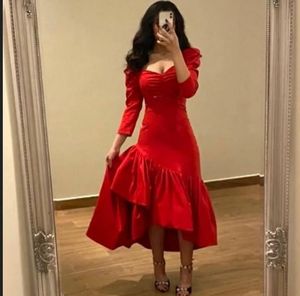 Kırmızı Satin Suudi Arabistan Prom Elbiseleri 3/4 Kollu Denizkızı Akşam Elbiseleri Çay Uzunluklu Resmi Parti