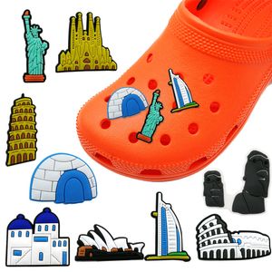 MOQ 100pcs Estátua da liberdade Famous Croc Charms 2D Rubber Soft Famous Architecture Series Sapatos Buckles Acessórios Decorações de charme de sapatos FIT SANDALS PULHALS