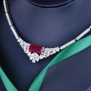 Pendant Necklaces Unique Design Splicing Necklace Inlay Red Crystal Cubic Zircon For Women Wedding Engagement Anniversary Jewelry OrnamentPe