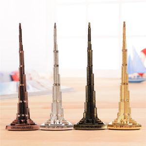 Vintage Burj Khalifa Tower Modello Metallo Bronzo Figurine Miniature Decorazione della casa Accessori Artigianato Ufficio Ornamento LJ200904