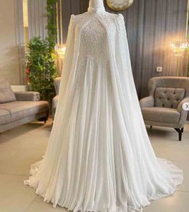 Gorgoeus Caftan Mariage Wedding Dress2022ケープ付きドバイアラビア語のイスラム教会ウェディングガウンレースアップリック