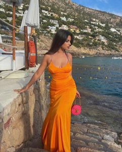 Denizkızı balo elbiseleri turuncu saten spagetti kayışları v yaka parti sırtsız plaj gece önlükleri robe de soiree kadınlar için