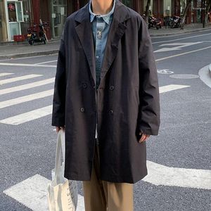 Trench da uomo Cappotto doppiopetto Moda Casual Uomo lungo Coreano Giacca a vento oversize allentata Giacca da uomo Cappotto di grandi dimensioni Viol22