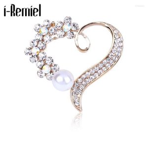 Pins Brooches 2022 Heart Shape Rhinestone Brooch Crystal Pearl Flower Corsage Lapel Pin Fashion Jewely Gifts For Women Accessories Kirk22