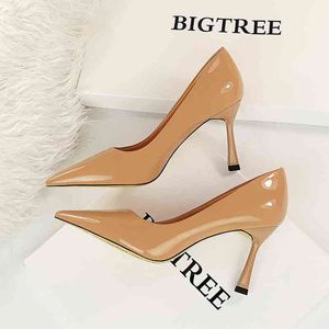 Autumn Patent Leather Concise Women's Shoes Pointed Toe Office High Heels Pumps Women Sexy Party Wedding Shoes Shallow Nude Red G220520