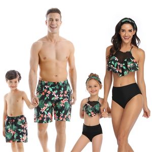 Summer Family Swimsuit Mommy e eu roupas Mãe Pai filho mãe e filha Bikini Beach Casal Casal Combating Swimwear 220531