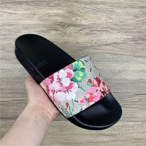 Männer Frauen Leder Hausschuhe Sandalen Männliche Turnschuhe Mode Hause Pantoffel Badezimmer Biene Schlange Blume Sandalen Schuhe Frau Flip-Flops Luxus Frau Sandale Sommer Gleitet