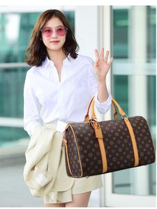 Men Duffle Bag Hand Luggage Designer Travel Bag Leather Large Cross Body Backpacks Totes 54cm 41472 women handbags brandshoes1