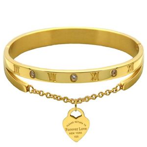 Suspendu Pour Bracelets achat en gros de Bracelet Femmes Hanging Heart Label Forever Love Pulseira Titanium Steel Bangle Bracelets For Women Jewelry GC471240F