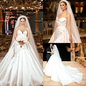 Abiti da sposa eleganti con applicazioni di pizzo Abiti da sposa senza maniche con strascico staccabile Abito da sposa principessa Realizzato su misura