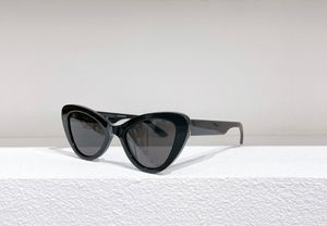 Kadın Güneş Gözlüğü Kadınlar Erkekler Güneş Gözlükleri Erkek 13x-F Moda Stili Gözleri Korur UV400 lens Rastgele Kutu ile En İyi Kalite