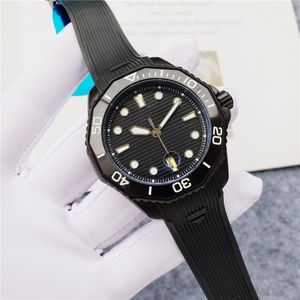 Mens Top Quality Watch 44mm Three Hands Automatic Mechanical Movement Date Multicolor Optional Leather Bracelet