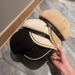 Designers Luxurys Stingy Brim Hats Detective style Temperament cap Elegance trendy fashion casual caps hundred take beach High quality sun hat very nice colors