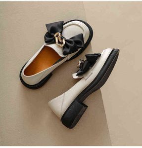 Dress Shoes New Fashion Bow Small Leather Shoes Women Designer Retro Platform Loafers Flat Sandals Evening 220317