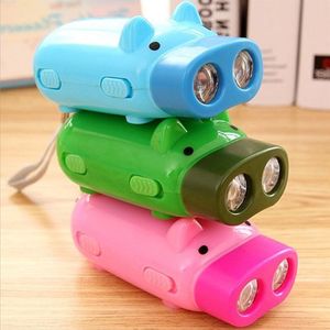 Outdoor-Gadgets Kreative Novely Piggy-Hand Pressen Taschenlampe Schwein Handdruck Selbsterzeugende Mini-Fackel 2 LED-Taschenlampen