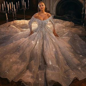 Lussuoso abito da ballo principessa Abiti da sposa Maniche lunghe Sexy scollo a V Paillettes Applicazioni Increspature in pizzo Lunghezza pavimento Abito da sposa Vintage Taglie forti Robes de soiree