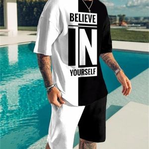 男性が夏のトラックスーツのファッション服をセットマンのためのカジュアル半袖プリントTシャツショートスーツストリートウェア特大服220526