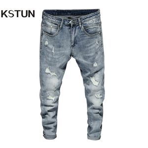 Rippade jeans Herr Skinny Ljusblå High Street Style Manliga Jeans Elasticitet Slim Fit Frayed Casual Herr Byxor Biker Jeans T200614