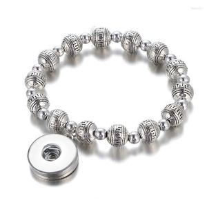 Charm Bracelets AB0057 Elegant Silver Plated Pattern Beads Simple Snap Bangle Fit 18MM Buttons Jewelry Wholesale Fawn22