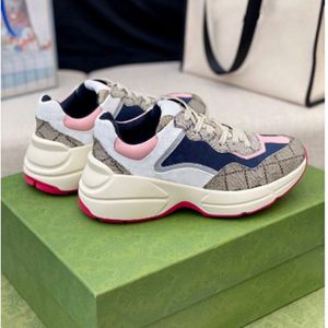 202222designer Rhyton Sneakers Shoe Shoe Men Men Women Trainers Vintage Luxury Chaussures Ladies Sport Casual Designing Designer