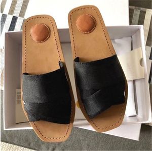 Женщина Woody Mules Flat Canvas Designer Designer Lady Womenseading Table Ткань на открытом воздухе кожаная платформа подошвы Slide Sandal Casual Slides Slippers 35-42