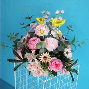 Propções de casamento, simulação de decoração de flores de flor da estrada