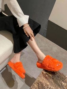 Дизайнерские сандалии для тапочек мужчины и женские тапочки днище шлепанцы Flip Flops Ladies Luxury Fashion Casual Size 35--40 с коробкой