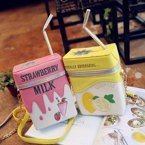 Kvällspåsar Personlighet Milk Box Shape Shoulder Bag Strawberry /Lemon Printed Drink Bottle With Straw Femle Mobiltelefon Bagsevening