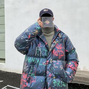 Piumino da uomo Parka Inverno 2022 Graffiti Stampa Camouflage Casual Cotone imbottito Abbigliamento Sciolto Moda Pane Cappotto antivento Plue Taglia M-5XL