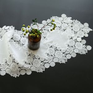 Weißer Spitzen-Tischläufer, elegante Läufer aus geflammtem Stoff für Tischdecke, moderne Hochzeitsdekoration, Tischdecke Chemin de Table Mariage