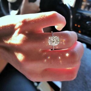 Ringos de casamento chegadas de prata esterlina grande anel oval Brilliant CZ Stone for Women Engagement Jóias de joalheria de dedos personalizados Wedding