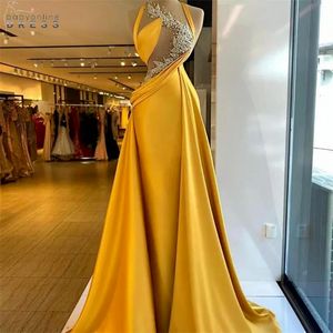 2022 Elegant Yellow Mermaid Evening Dresses Beaded Pleats Lace Appliques Top Illusion Prom Gowns Satin Ruched Formal Party Dress Vestido De Novia C0418