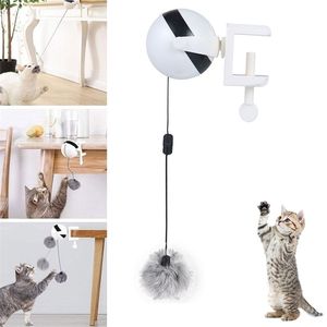 Bola de levantamento automático de brinquedo de gato elétrico Puzzle interativo Smart Pet Feather S S suprimento 220510