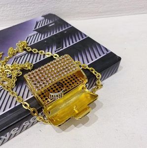 Gold Silber Frauen Metall Brieftasche Designer Kristall Brief Design Dekorieren Ketten Umhängetasche Umhängetaschen Ring Schmuck Hohe Quali313m