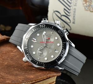 Armbanduhren für Herren, 2022, neue Herrenuhr, alle Zifferblätter, Quarzuhr, hochwertige Top-Luxusmarke, Chronographenuhr, Gummigürtel, Herrenmode