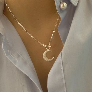 Wave Flashing Moon 925 Sterling Silver Necklace Kvinnlig ins nischdesign Fashion Wild CollarBone OT Buckle Jewelry Gift