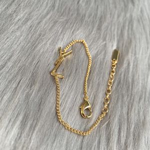 Hanger Ketting Designer Love Bracelcet Gift Classic Brief Dames Mens Mode Gouden Armbanden Luxurys Kettingen Designers Sieraden Nieuw