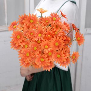 Decorative Flowers & Wreaths Simulation Zou Ju 5 Head Dutch Chrysanthemum Chamomile Holding Wedding Home Decoration Fake Flower Shooting Pro