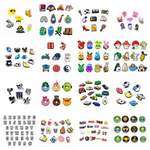 wholesale MOQ 1000pcs stili opzionali Charms per scarpe 2D Morbido pvc moda anime Accessori per scarpe zoccoli fibbie Decorazioni adatte per bambini bracciali sandali per feste