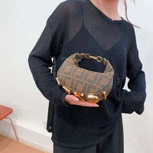 Hot 23SS Summer new trendy all-match messenger bag chain leather fashion grils samll shoulder bag wrist bags brown