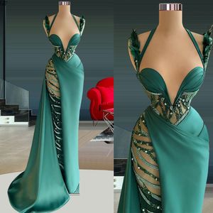 Abiti a sirena Verde sexy scollo a V senza spalline senza maniche Applicazioni in raso con paillettes Plus Size Abiti eleganti da ballo Lunghezza pavimento Abito da sera su misura