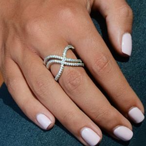 Eheringe Huitan Big Fancy Cross Twine Ring für Frauen Micro Paved CZ Stein Luxus Braut Abend Party Einfache Trendy Schmuck Hochzeit