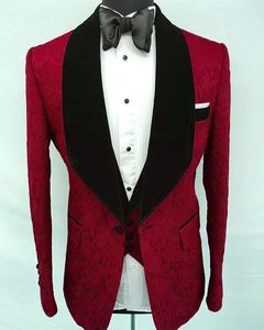 Brand New Burgundy Embossing Groom Tuxedos Black Velvet Shawl Lapel Slim Fit Groomsman 3 Piece Men Prom Business Suit Jacket Blazer Jacket Pants Tie Vest 2670